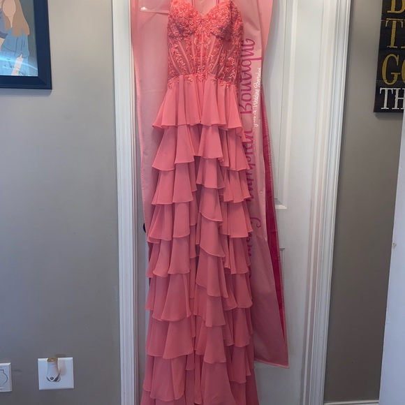 Prom Dress - Picture 1 of 4